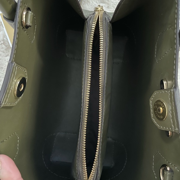 Michael Kors bag - Picture 2 of 7